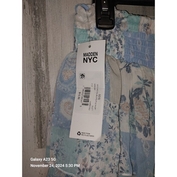 MADDEN NYC Floral Smocked Double Ruffle Skort Small - Picture 3 of 7